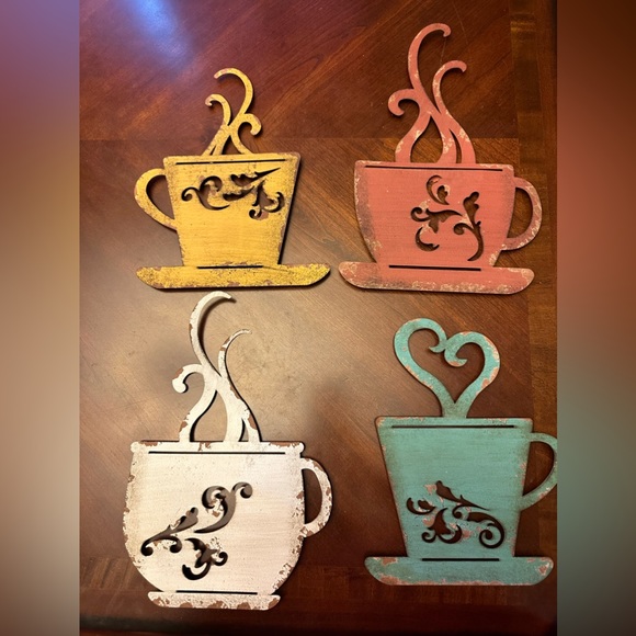 Set of 4 metal coffee mug decor. - Picture 2 of 12